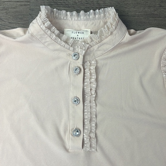 Flower & Feather Women’s Tan High Neck Short Sleeve Blouse with Lace Detail, Lrg - Picture 2 of 8